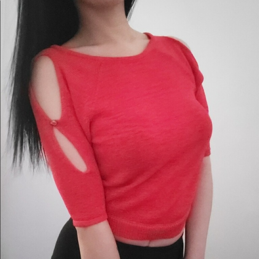 Cherry red cropped sweater half sleeves